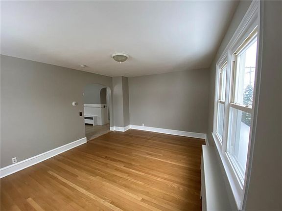 4th image of 147 Legris Ave #2