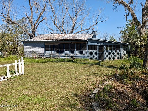 2nd image of 1906 Bonnies Ln