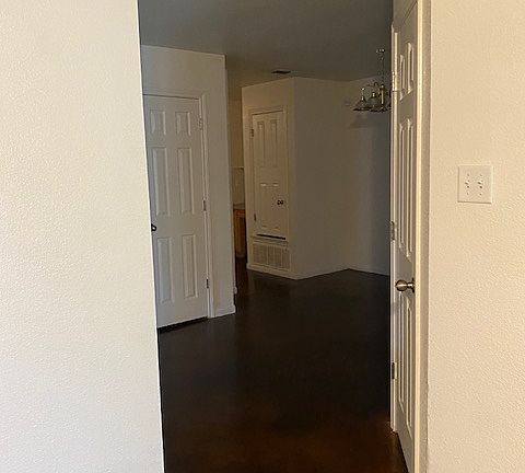 3rd image of 1400 Cinch APT A