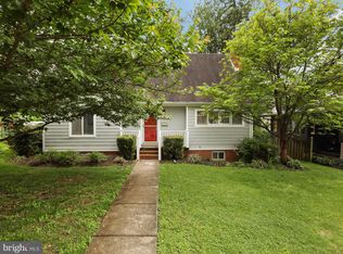 6208 28th St N, Arlington, VA 22207