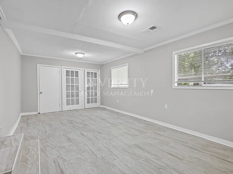 1580 Oriole St — Photo 14