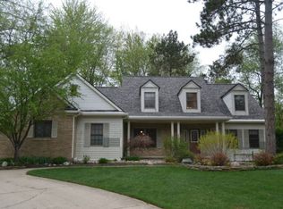 5002 Pinewood Ct, Midland, MI 48640