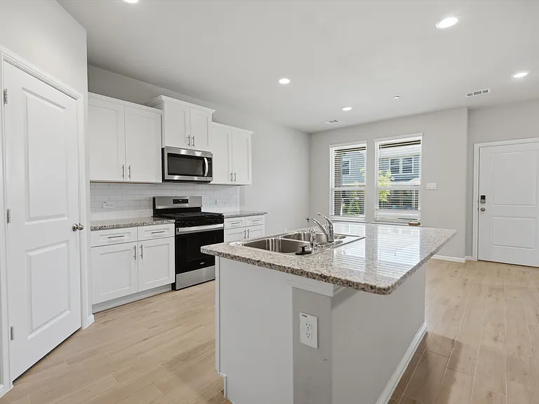 4803 Stirring Ptwy — Photo 16