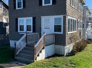 28 Ocean Ave, Hull, MA 02045
