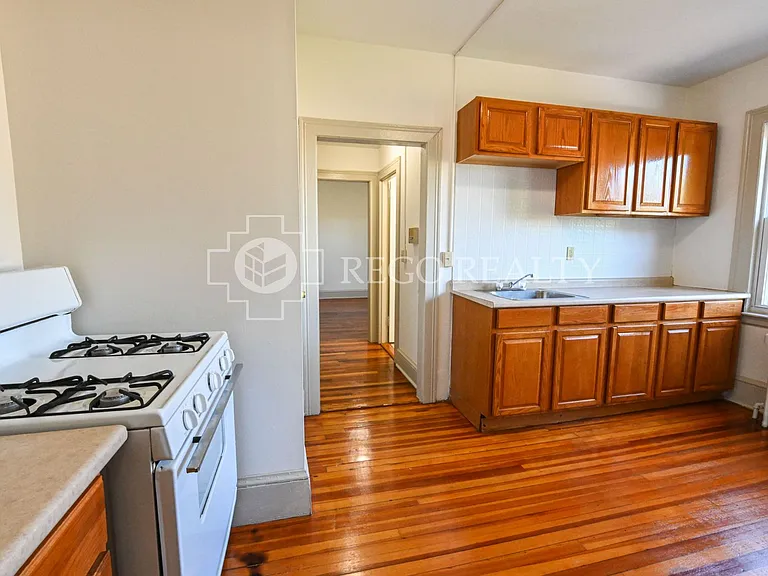 46 Grace St — Photo 23