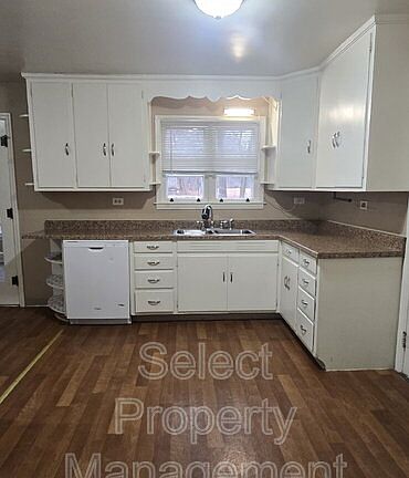 4th image of 7610 W Jefferson Blvd