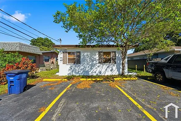 406 NW 7th Ct — Photo 11