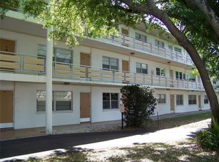 911 Washington Ave APT 212, Largo, FL 33770