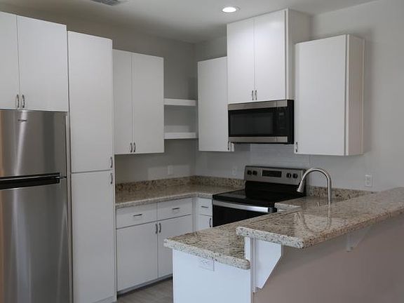 4th image of 1205 W Heritage Dr #2