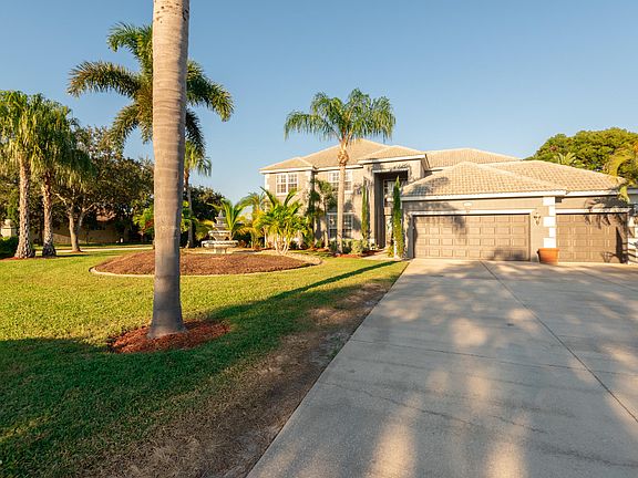 3rd image of 455 Baytree Dr