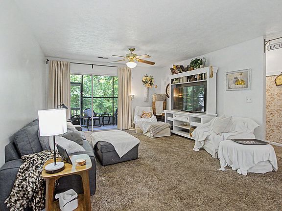 4th image of 2239 Teal Briar Ln APT 102