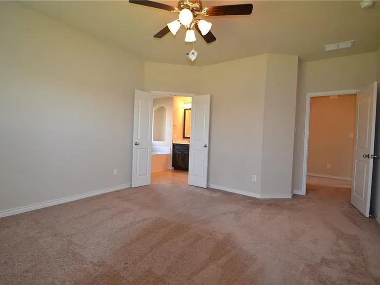 804 Willow Wood Dr — Photo 14