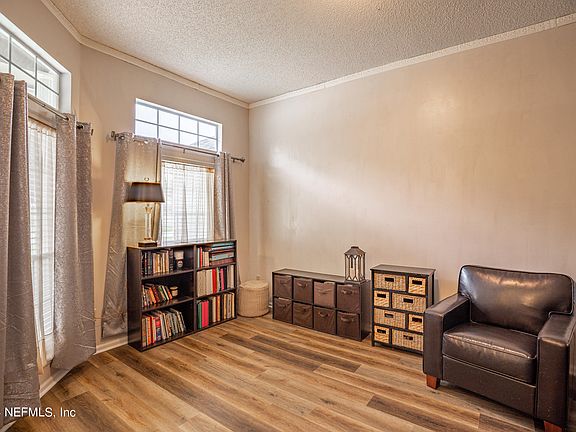 5th image of 8209 LAKEMONT Drive