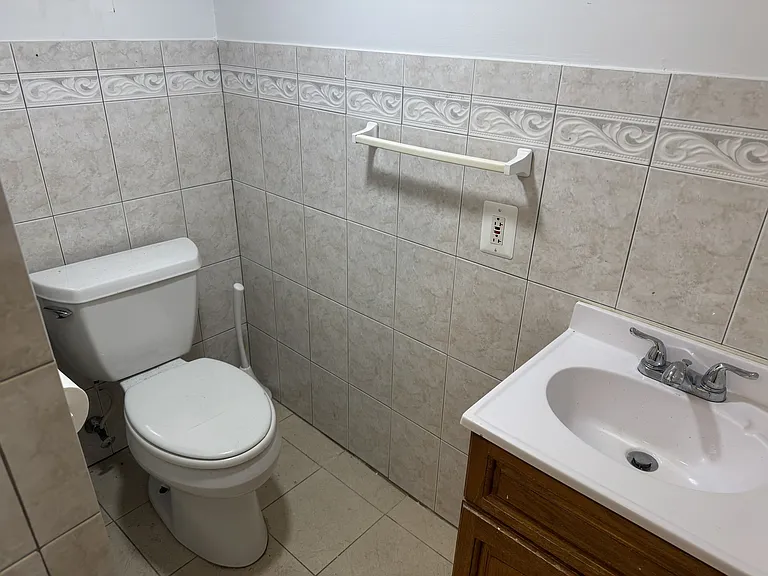 14 Dana St #1 — Photo 16