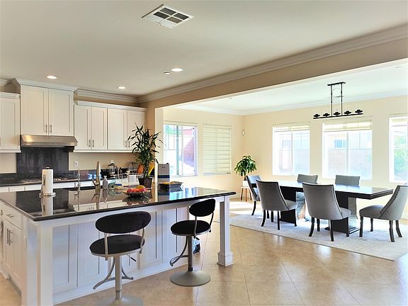 5th image of 7142 Rosine Dr