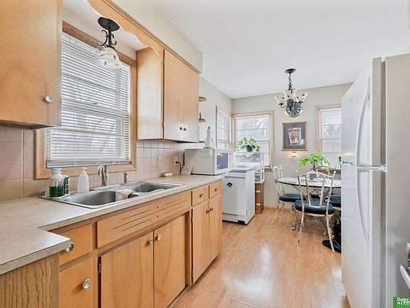 4th image of 6318 Seward St