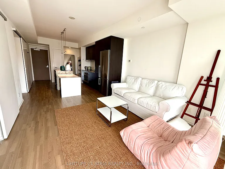 1 Bloor St E #3912 — Photo 2
