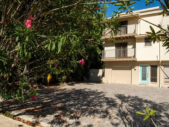 135 92ND AVENUE #5, TREASURE ISLAND, FL 33706