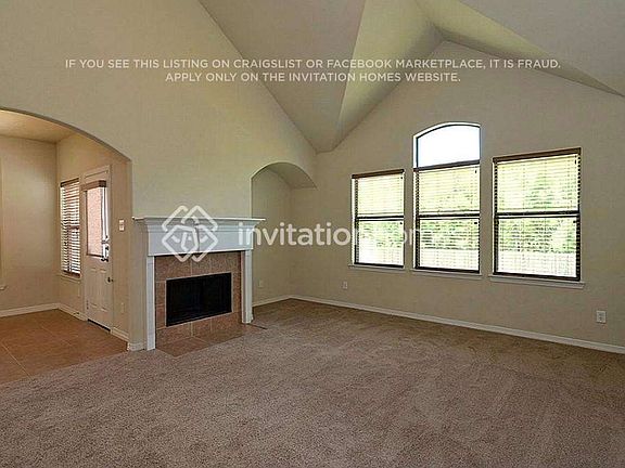 3rd image of 2306 Siegen Dr
