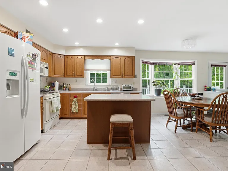 1316 Heller Dr — Photo 17
