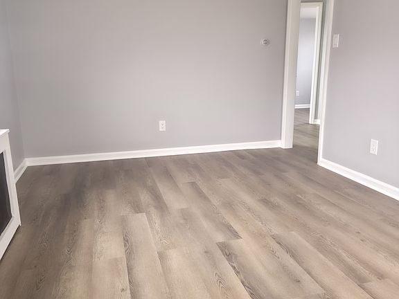 4th image of 34 Taylor Ave APT 2