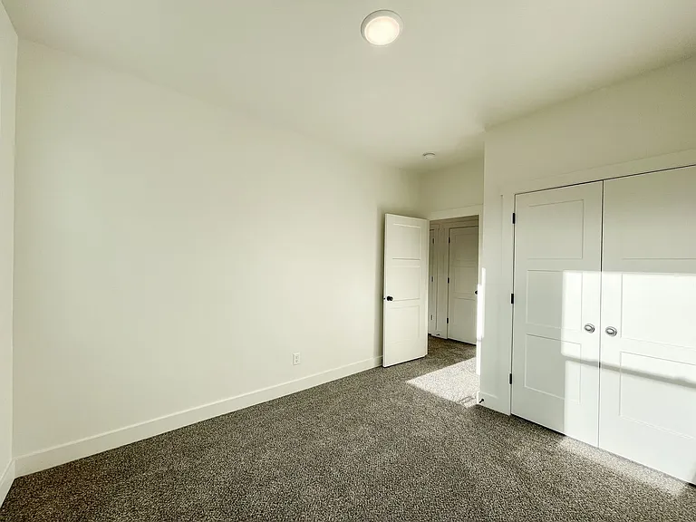 Bluffview Townhomes — Photo 23