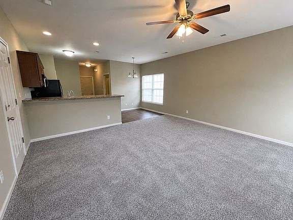 3rd image of 1415 Karen Dr Unit B