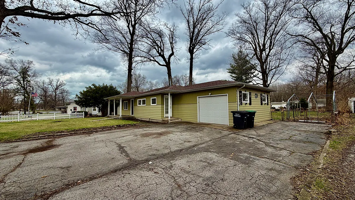 Building Photo - 3101 County Line Rd