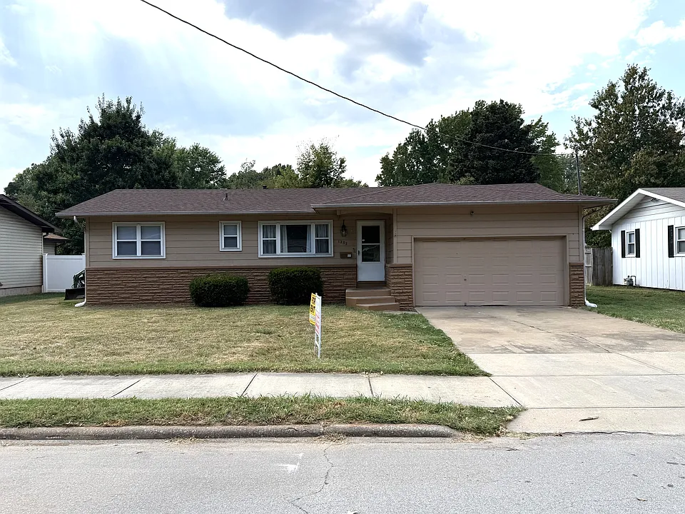 1255 S Airwood Ave