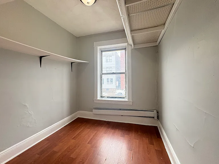 184 Garfield Ave #1 — Photo 3