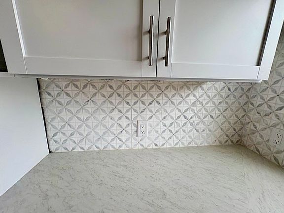Marble backsplash