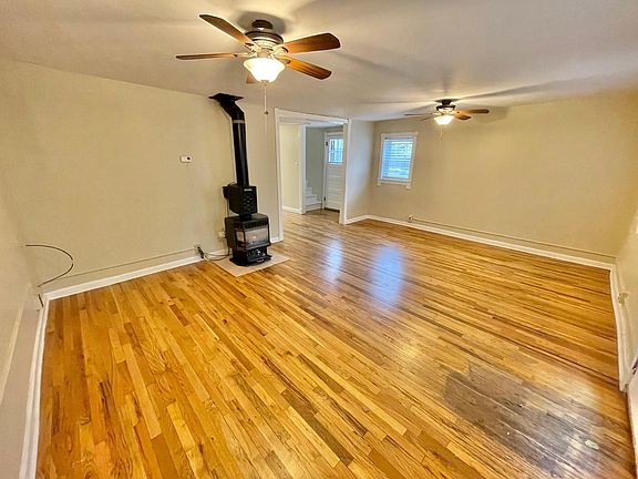 5th image of 1607 Race St #B