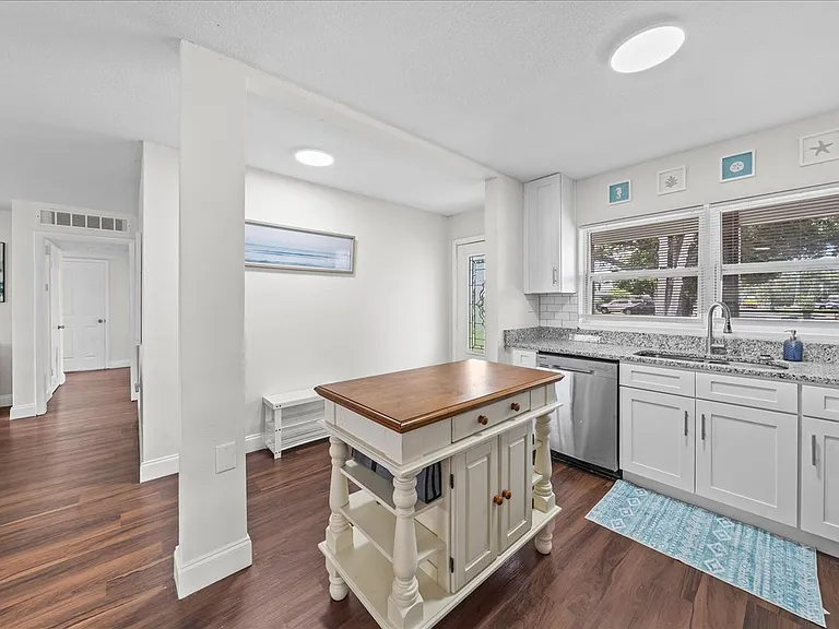 1610 Glen Haven Dr — Photo 10
