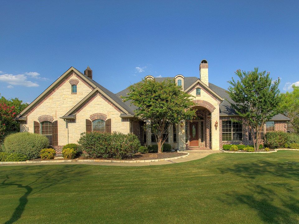 1st image of 311 Sierra Dr