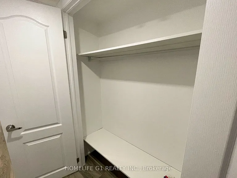 80 Lola Cres — Photo 8