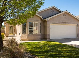 712 Autumn Meadows Dr NE, Rio Rancho, NM 87144