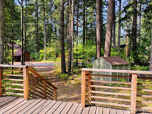 4th image of 119 Timberline Drive W