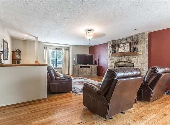 3rd image of 12340 W 271st St