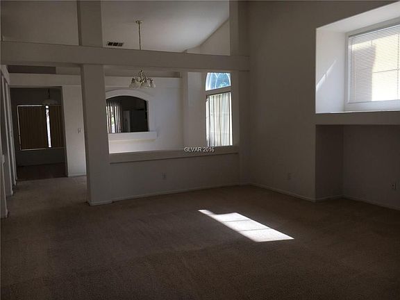 3rd image of 1662 Silver Knoll Ave #0