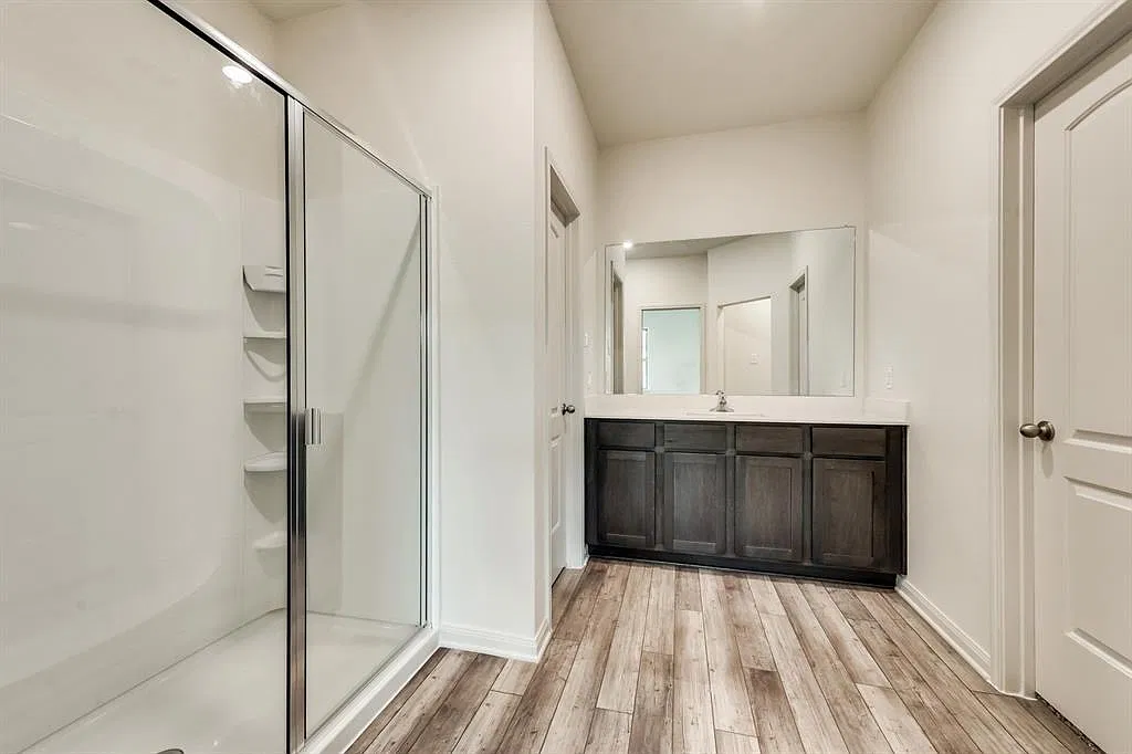 4 bed, 1803 sqft, $2,295 — Photo 4