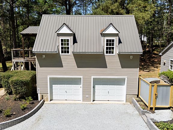 4th image of 3014 Little Creek Lane