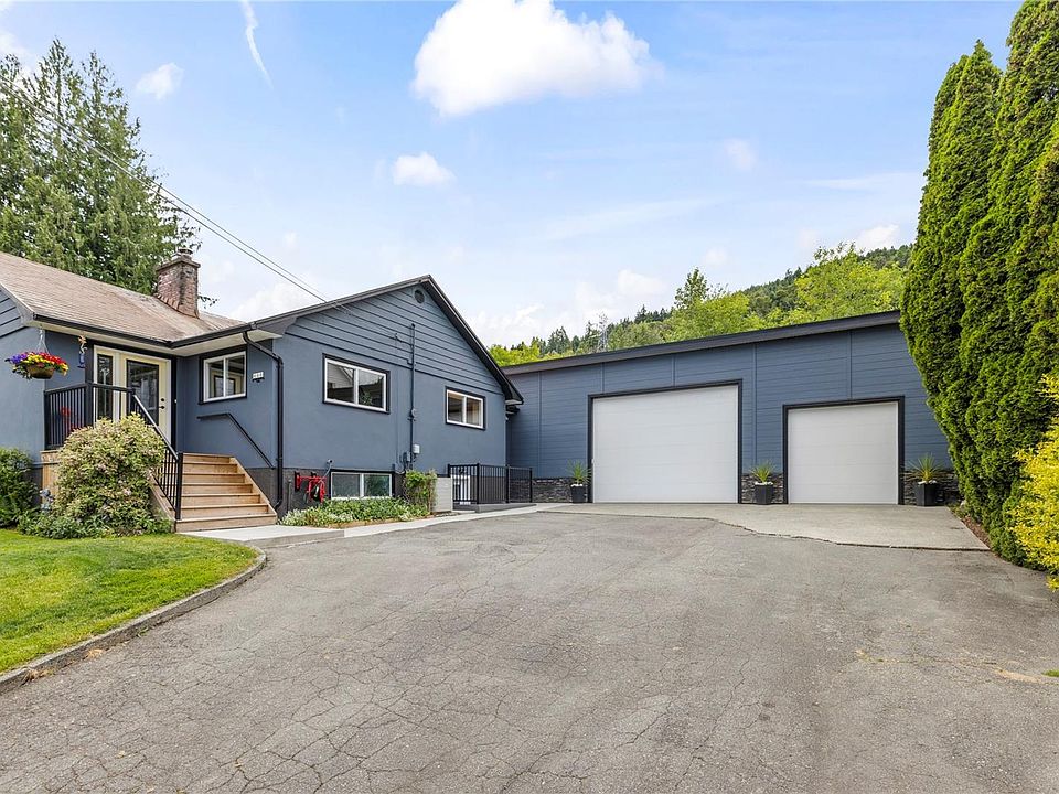 1st image of 446 Davis Rd