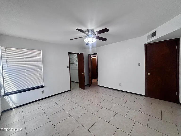 11578 Chaplin Ct — Photo 10