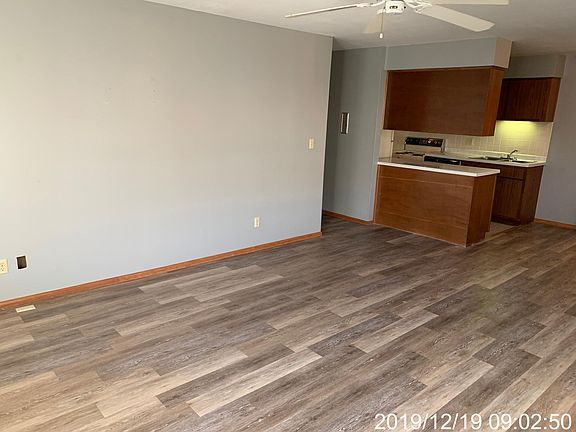 2nd image of 5650 W Wahner Ave Unit 102