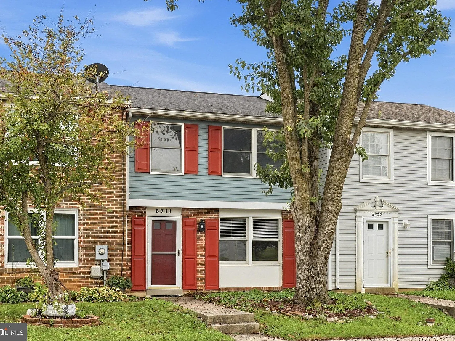 3 bed, 2.5 bath, 1280 sqft, $2,450 — Photo 1