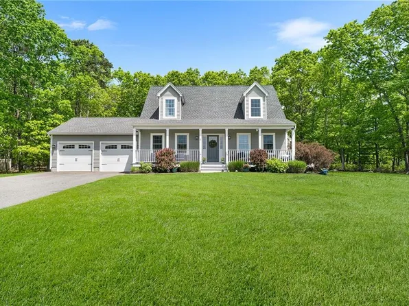 2 Drake Dr, Richmond, RI 02892