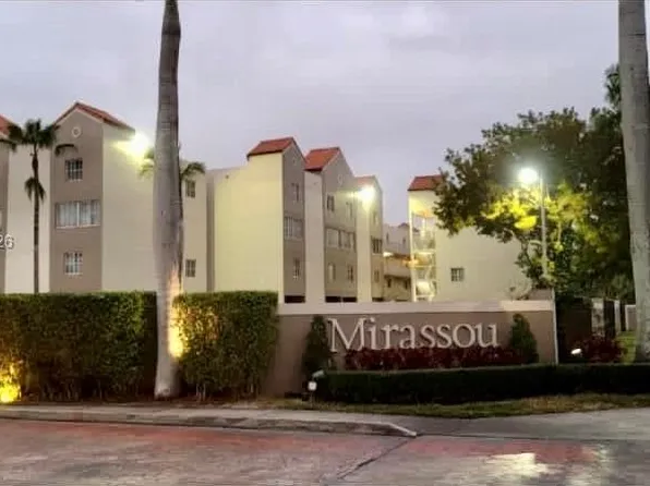 6155 NW 186th St APT 308, Hialeah, FL 33015