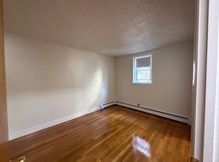 318 Tappan St APT 1, Brookline, MA 02445