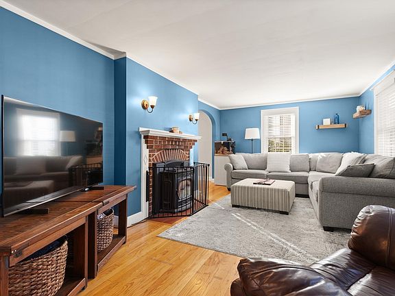4th image of 6 Longworth Rd
