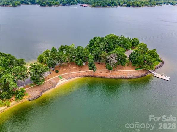 2090 Calloway Pines Dr, Fort Mill, SC 29708